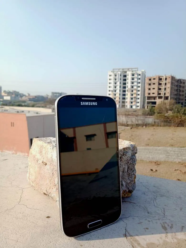 Samsung S4 in Islamabad (NUST) - photo 1